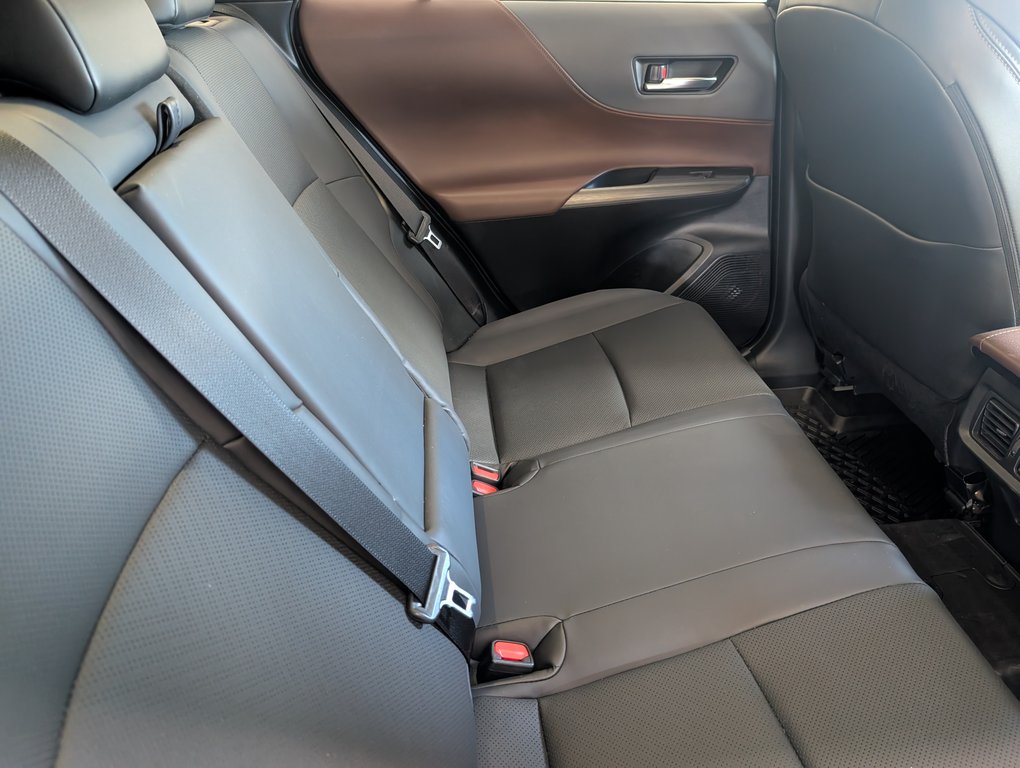 2024 Toyota Venza LIMITED AWD, in Magog, Quebec - 7 - w1024h768px