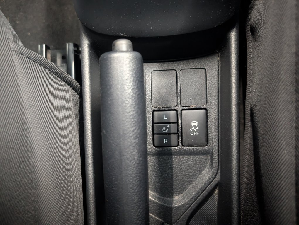 Toyota Yaris Hatchback LE, AUTOMATIQUE, A/C, 2018 à Magog, Québec - 11 - w1024h768px