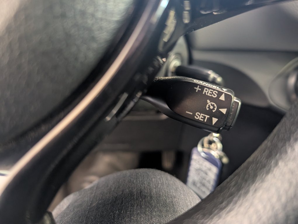Toyota Yaris Hatchback LE, AUTOMATIQUE, A/C, 2018 à Magog, Québec - 17 - w1024h768px