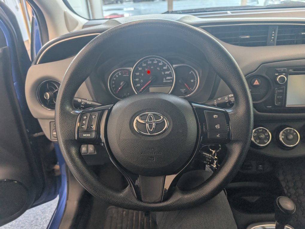 Toyota Yaris Hatchback LE, AUTOMATIQUE, A/C, 2018 à Magog, Québec - 12 - w1024h768px