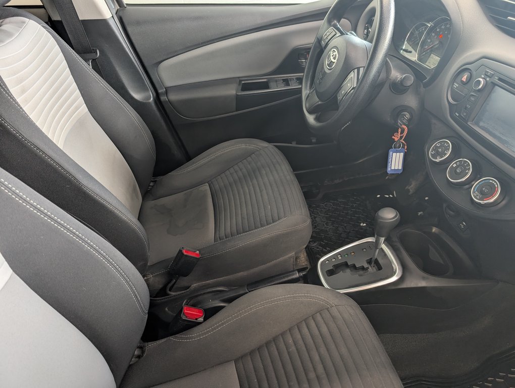 Toyota Yaris Hatchback LE AUTOMATIQUE, A/C, 2019 à Magog, Québec - 8 - w1024h768px