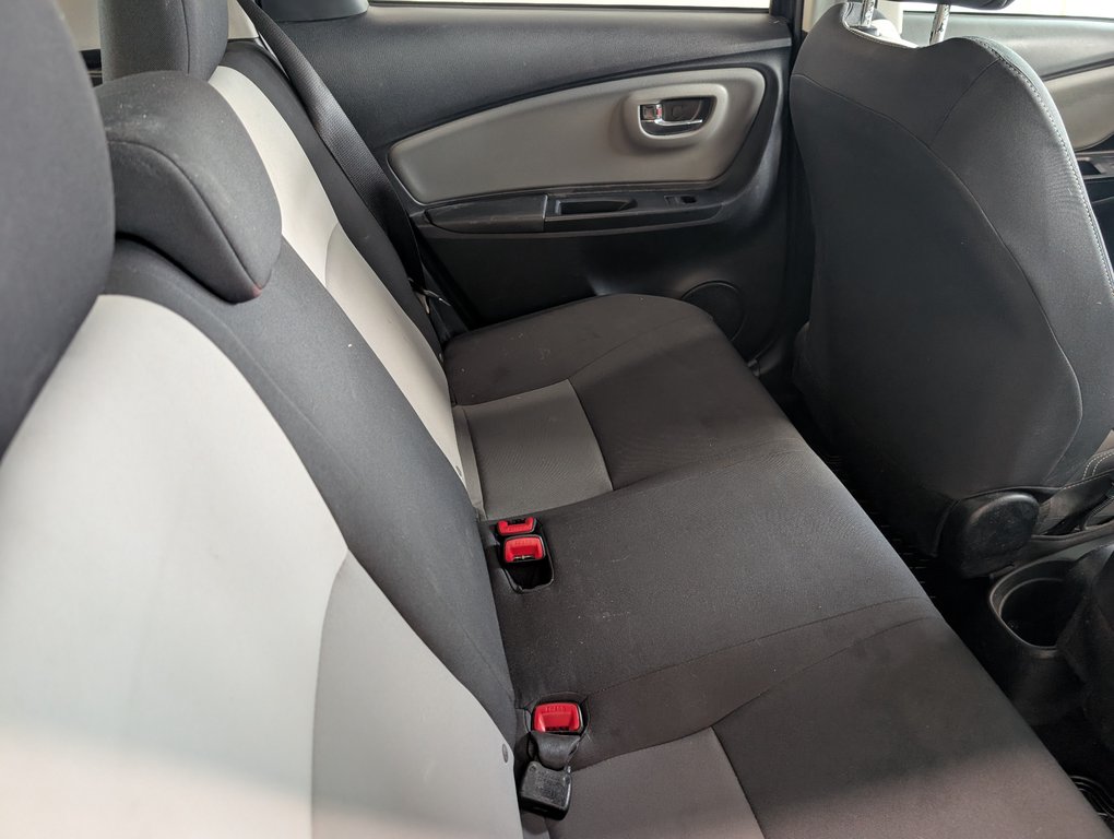 Toyota Yaris Hatchback LE AUTOMATIQUE, A/C, 2019 à Magog, Québec - 7 - w1024h768px