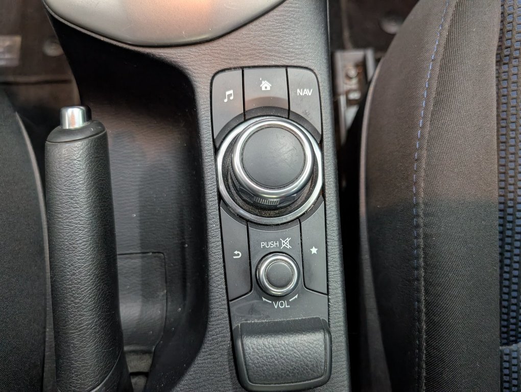 Toyota Yaris Hatchback A/C, 2020 à Magog, Québec - 16 - w1024h768px