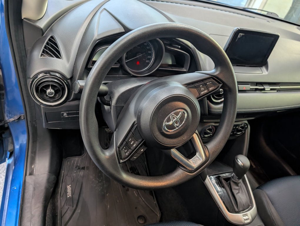 Toyota Yaris Hatchback LE, AUTOMATIQUE, 2020 à Magog, Québec - 9 - w1024h768px