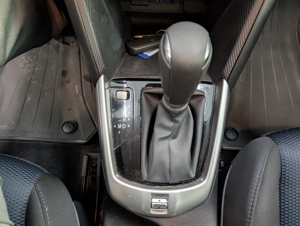 Toyota Yaris Hatchback LE, AUTOMATIQUE, 2020 à Magog, Québec - 13 - w1024h768px