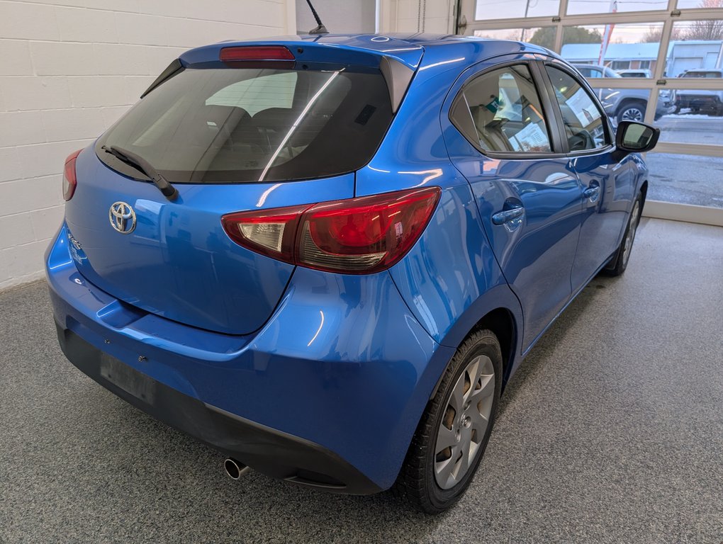 Toyota Yaris Hatchback LE, AUTOMATIQUE, 2020 à Magog, Québec - 3 - w1024h768px