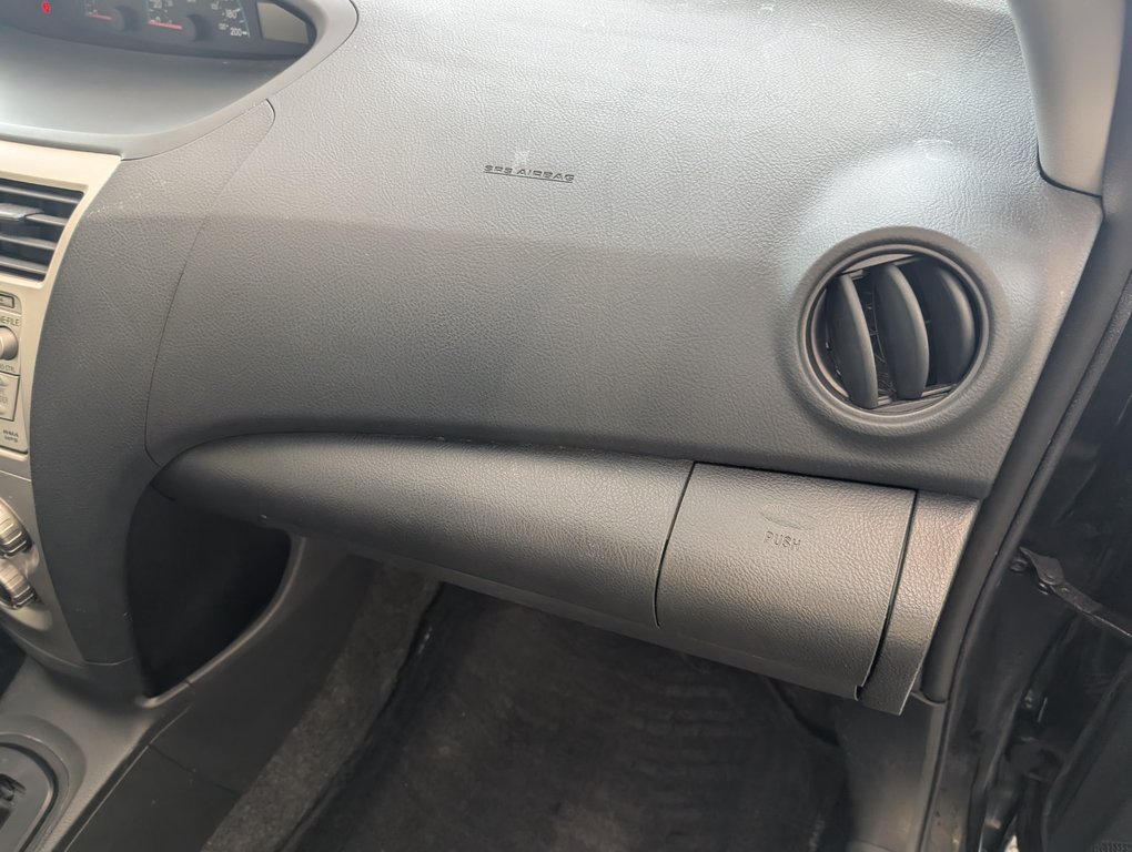 Toyota Yaris AUTOMATIQUE, 2009 à Magog, Québec - 9 - w1024h768px