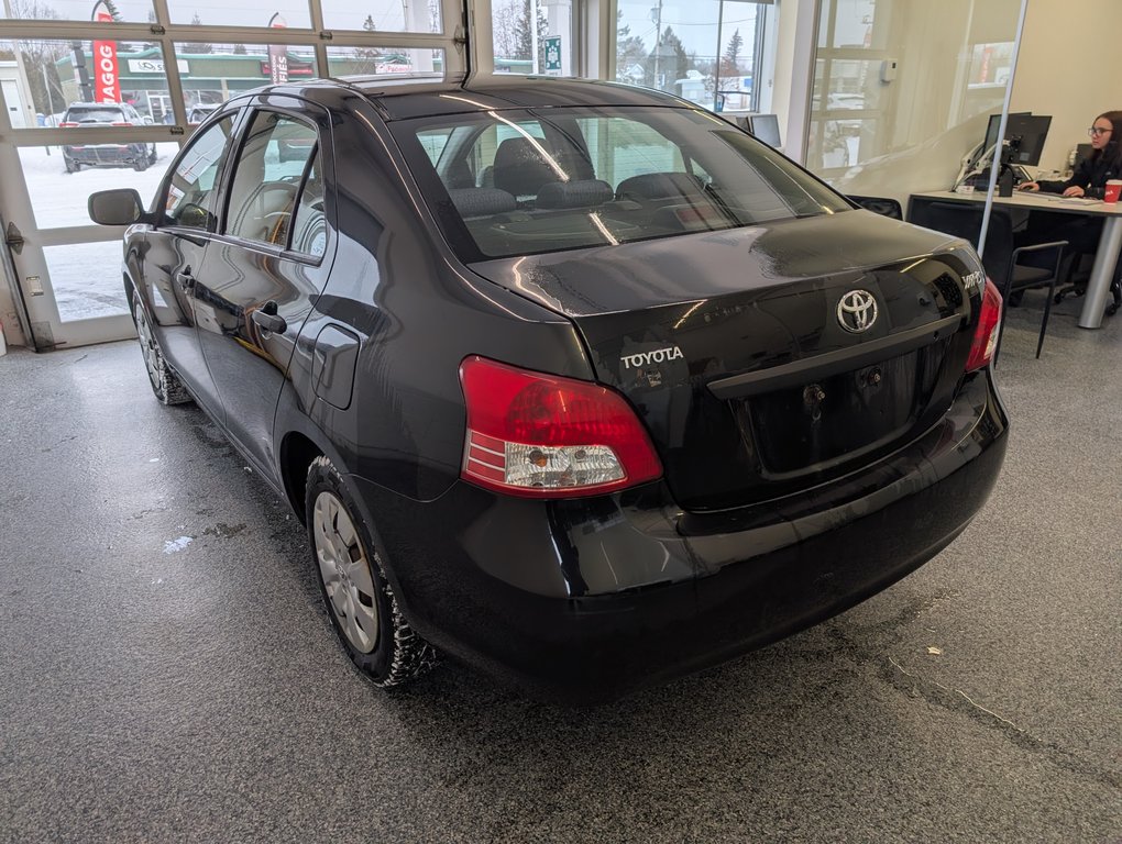 Toyota Yaris AUTOMATIQUE, 2009 à Magog, Québec - 3 - w1024h768px