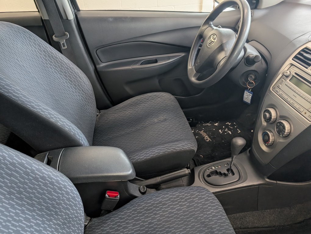 Toyota Yaris AUTOMATIQUE, 2009 à Magog, Québec - 8 - w1024h768px