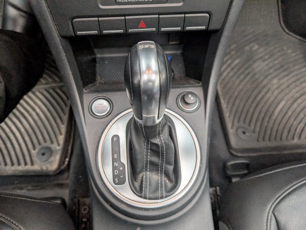 2015 Volkswagen Beetle Convertible Sportline, AUTOMATIQUE, in Magog, Quebec - 14 - w1024h768px