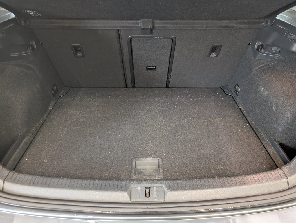 Volkswagen Golf TSI, 2018 à Magog, Québec - 6 - w1024h768px