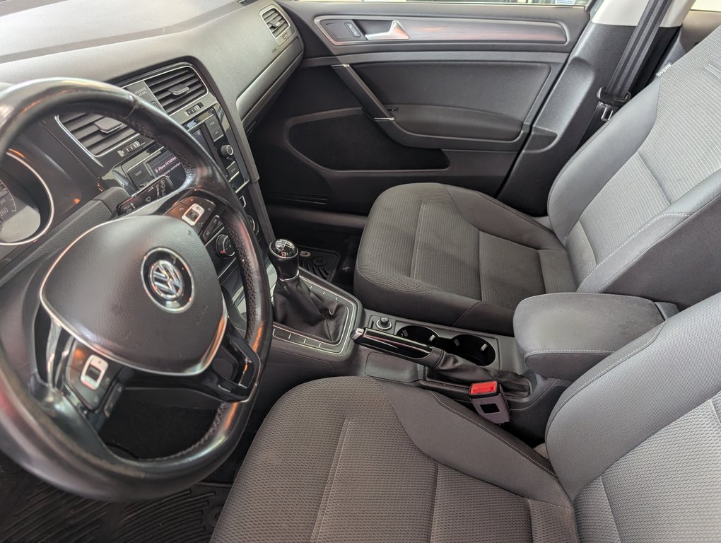 Volkswagen Golf TSI, 2018 à Magog, Québec - 11 - w1024h768px