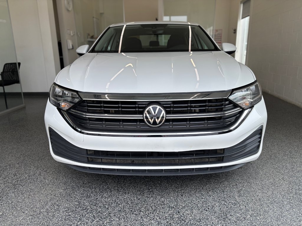 2023 Volkswagen Jetta Trendline in Magog, Quebec - 5 - w1024h768px