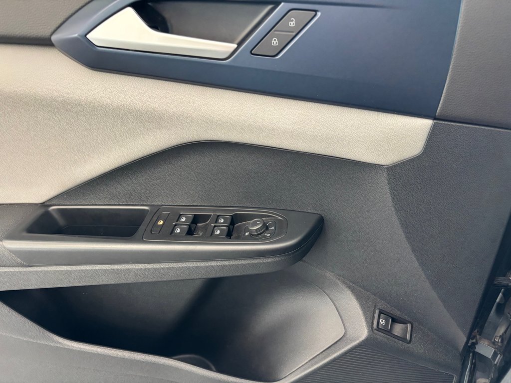 2023 Volkswagen Taos Comfortline in Magog, Quebec - 14 - w1024h768px