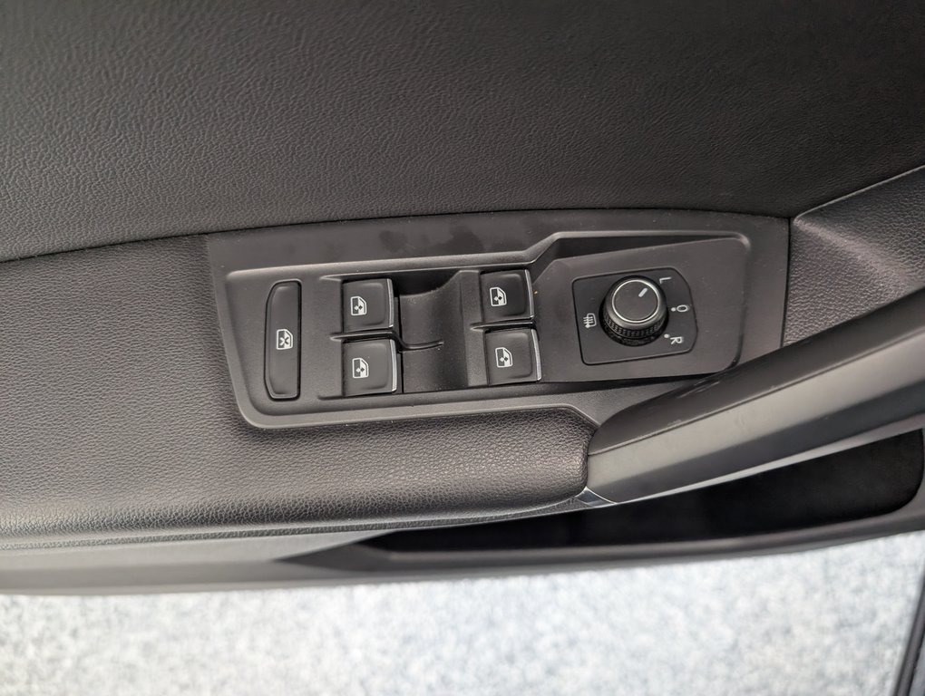 2018 Volkswagen Tiguan Comfortline AWD, in Magog, Quebec - 14 - w1024h768px
