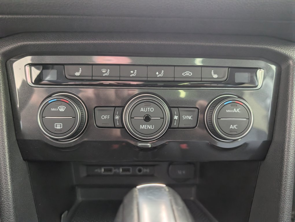 2018 Volkswagen Tiguan Comfortline AWD, in Magog, Quebec - 16 - w1024h768px
