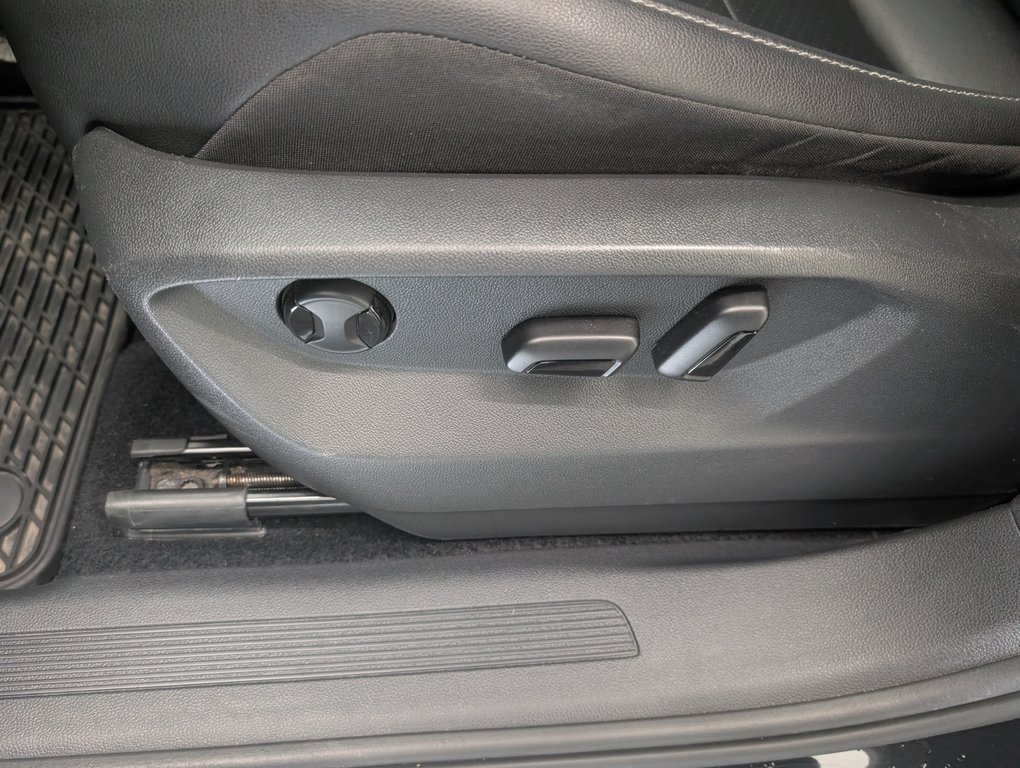 2018 Volkswagen Tiguan Comfortline AWD, in Magog, Quebec - 13 - w1024h768px