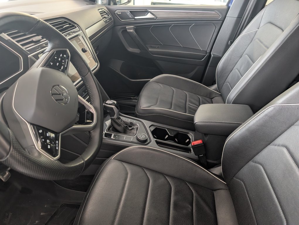 2024 Volkswagen Tiguan Highline R-Line in Magog, Quebec - 12 - w1024h768px