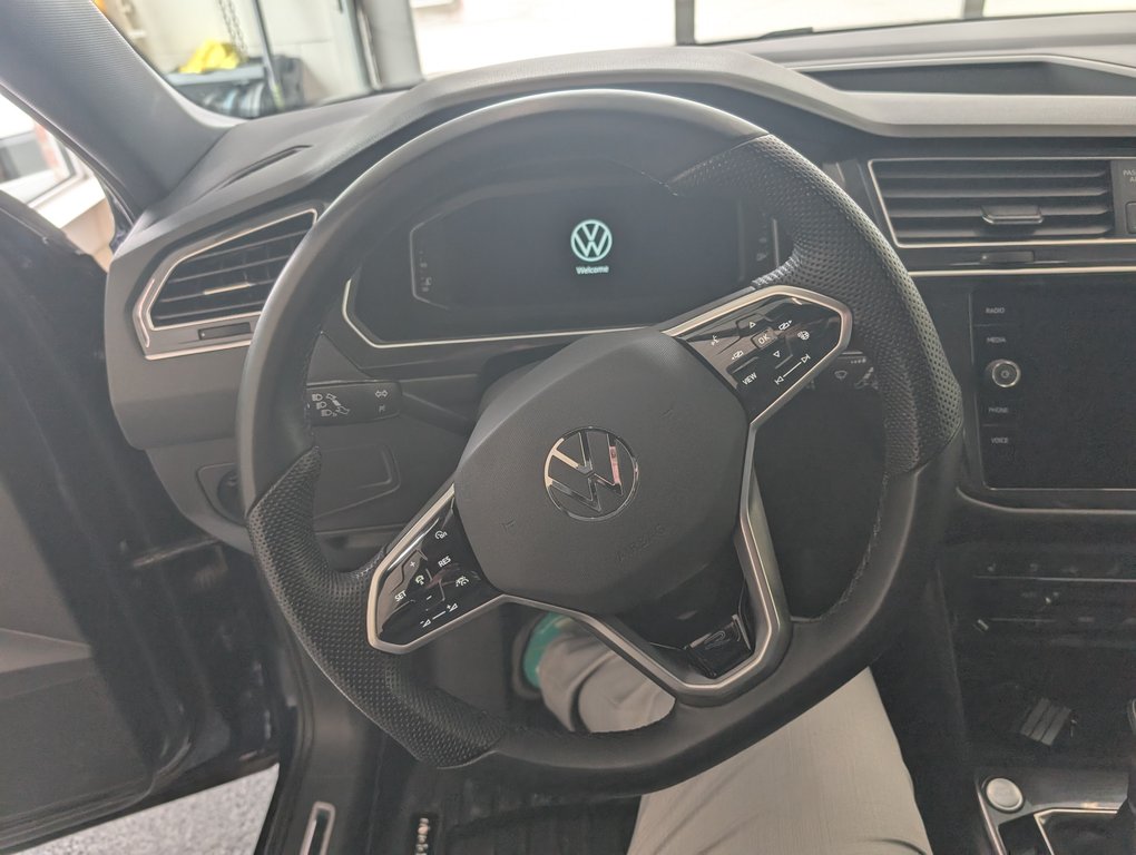 2024 Volkswagen Tiguan Highline R-Line in Magog, Quebec - 16 - w1024h768px