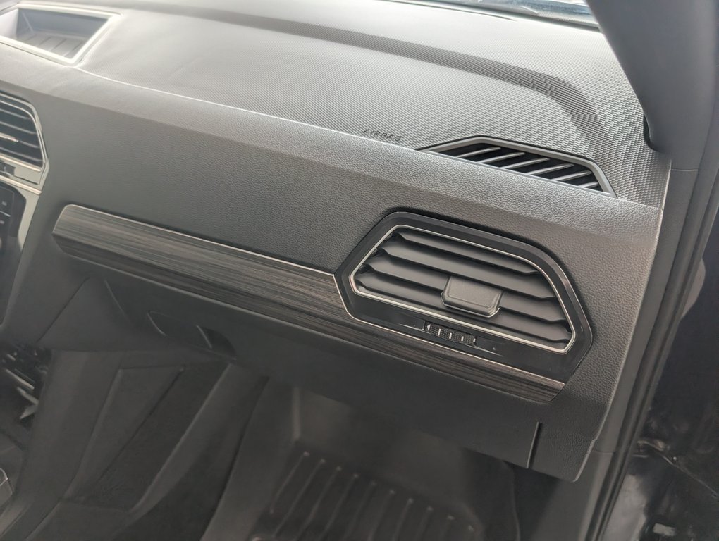 2024 Volkswagen Tiguan Highline R-Line in Magog, Quebec - 9 - w1024h768px