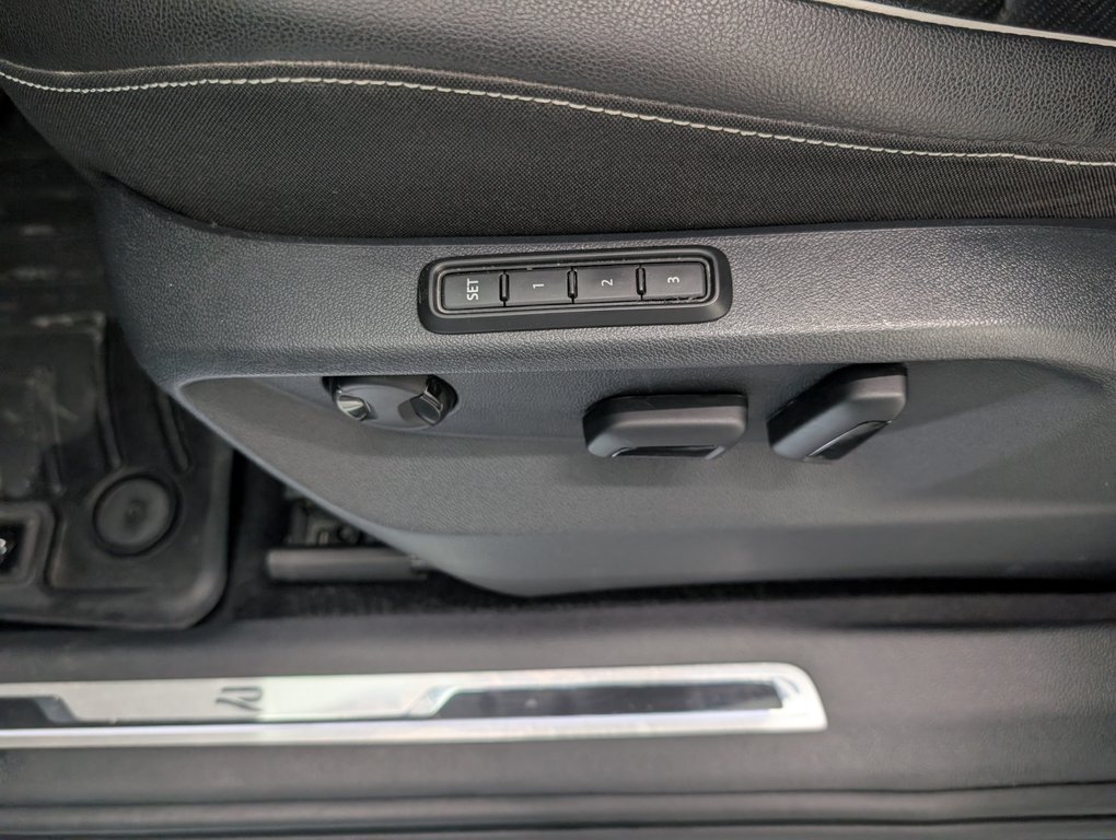 2024 Volkswagen Tiguan Highline R-Line in Magog, Quebec - 14 - w1024h768px