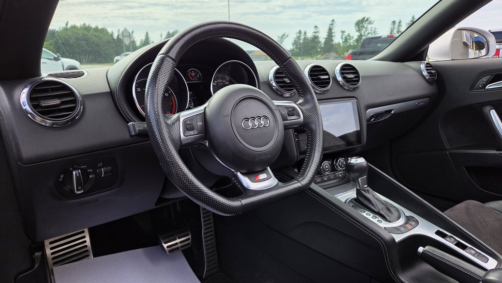 2010 Audi TT Roadster S LINE   2.0T CONVERTIBLE in Matane, Quebec - 17 - w1024h768px