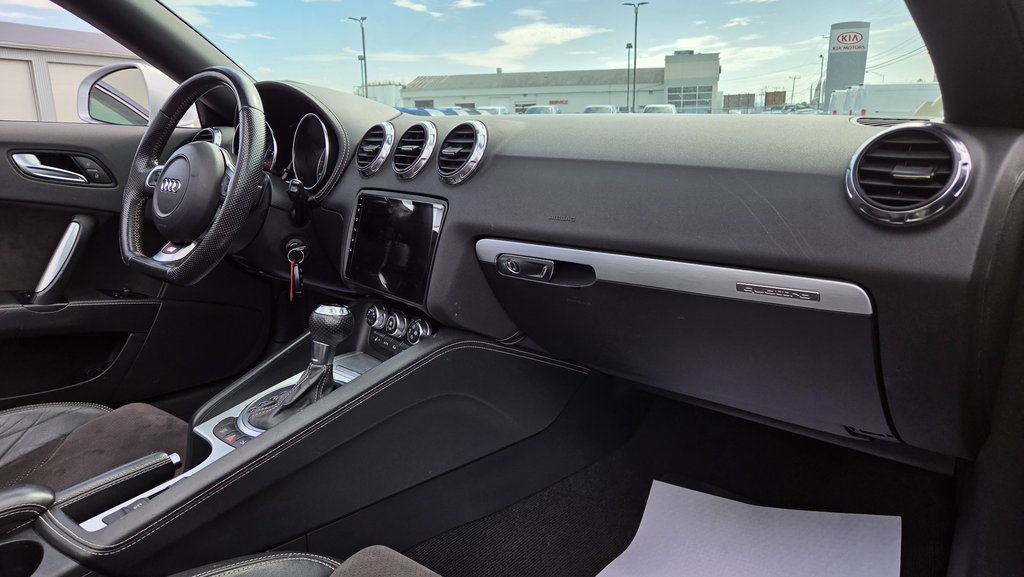 2010 Audi TT Roadster S LINE   2.0T CONVERTIBLE in Matane, Quebec - 20 - w1024h768px