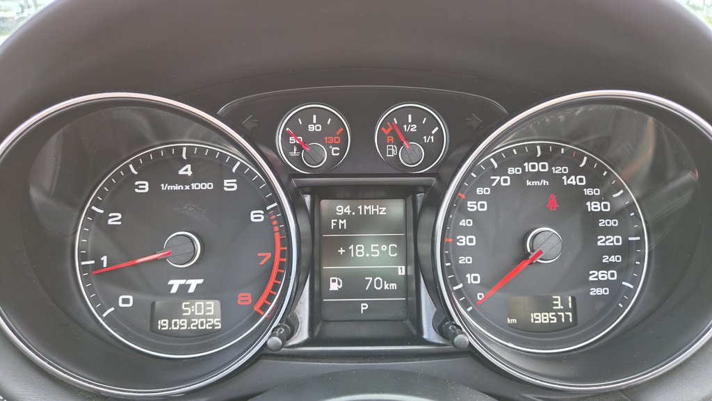 2010 Audi TT Roadster S LINE   2.0T CONVERTIBLE in Matane, Quebec - 21 - w1024h768px