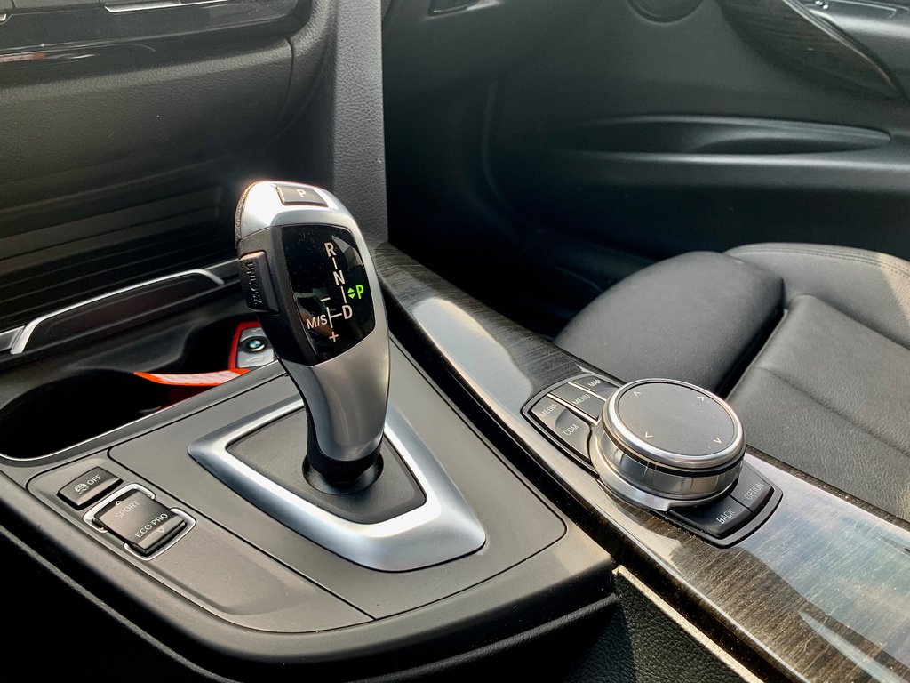 BMW 3 Series 330i xDrive 2018 à Matane, Québec - 13 - w1024h768px