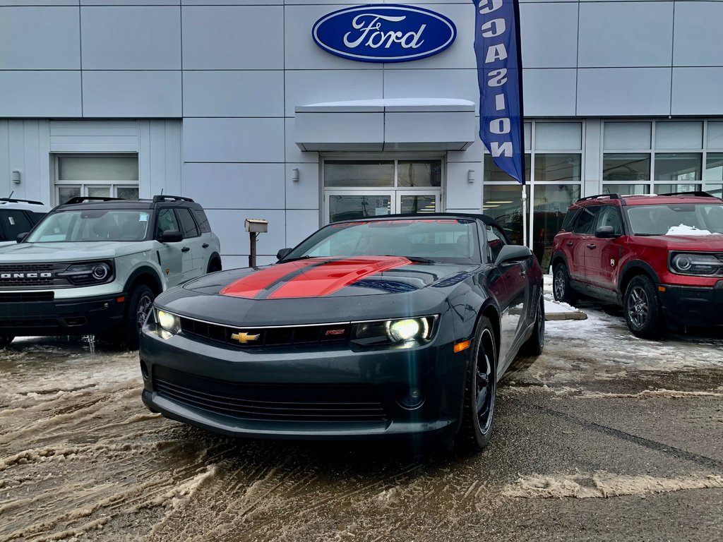 Chevrolet Camaro LT CONVERTIBLE 2015 à Matane, Québec - 1 - w1024h768px