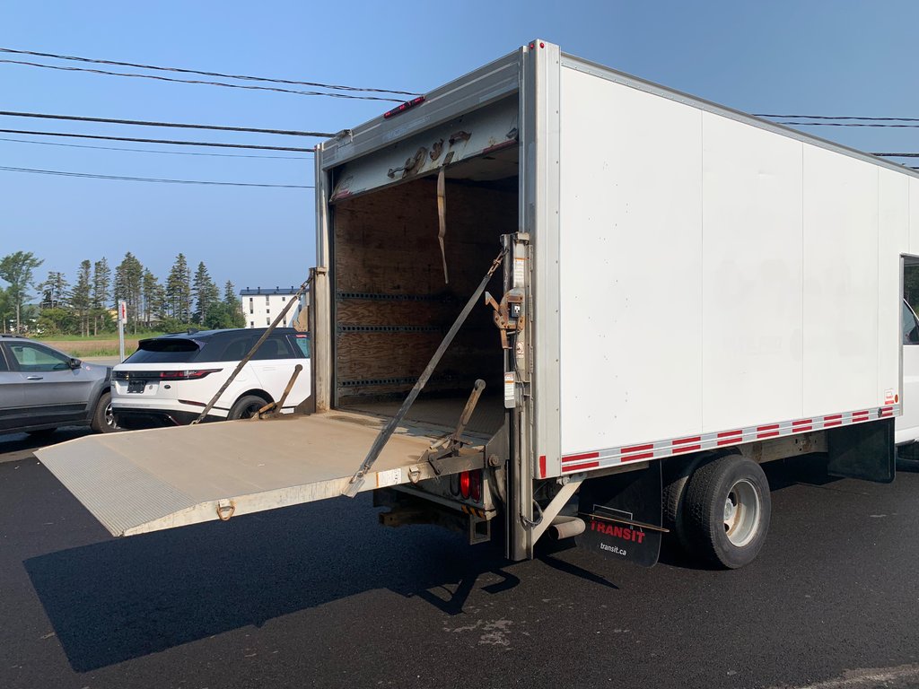 2017 Chevrolet Express Commercial Cutaway E4500 in Matane, Quebec - 6 - w1024h768px