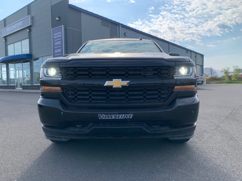 Chevrolet Silverado 1500 LD Custom 2019 à Matane, Québec - 4 - w1024h768px