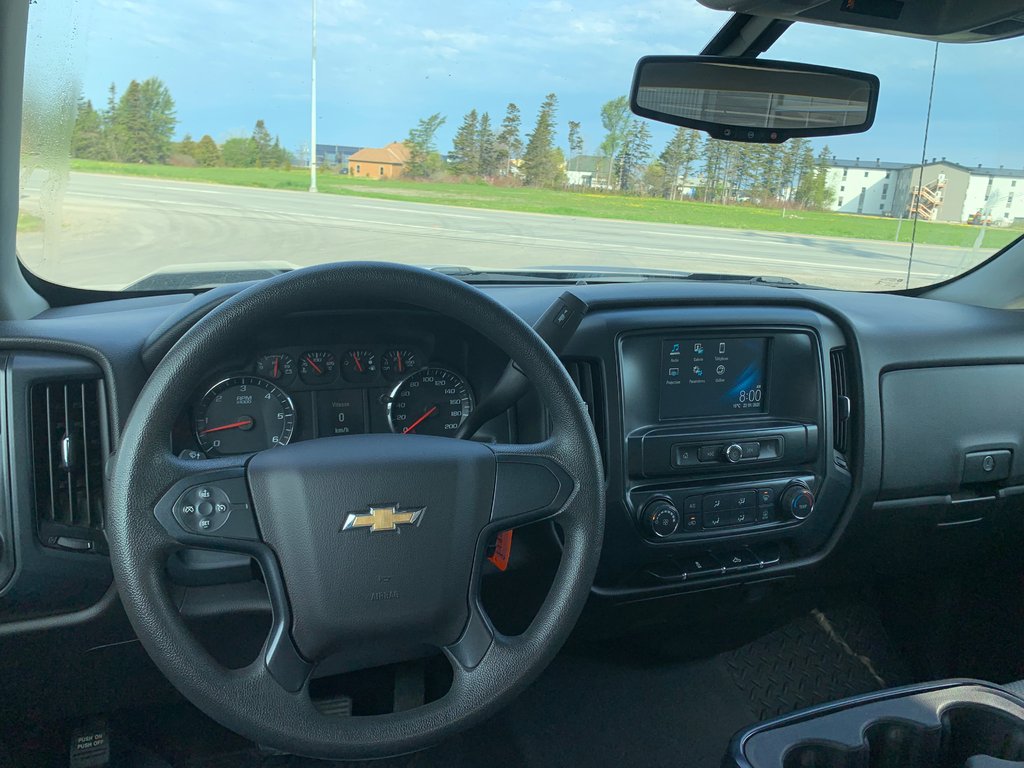 Chevrolet Silverado 1500 LD Custom 2019 à Matane, Québec - 14 - w1024h768px