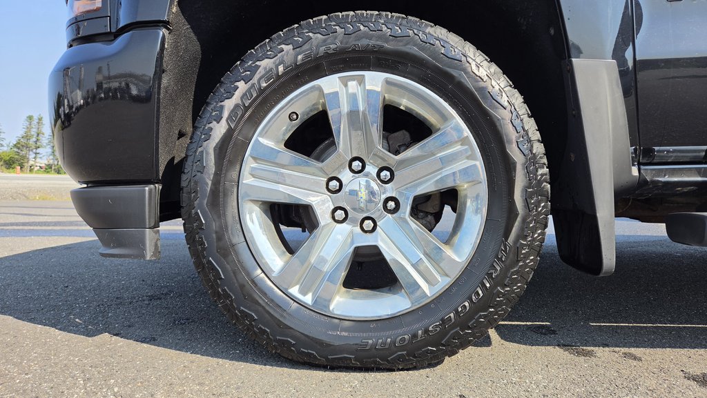 Chevrolet Silverado 1500 LD Custom 2019 à Matane, Québec - 12 - w1024h768px