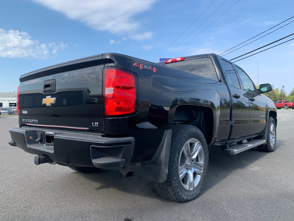 Chevrolet Silverado 1500 LD Custom 2019 à Matane, Québec - 8 - w1024h768px