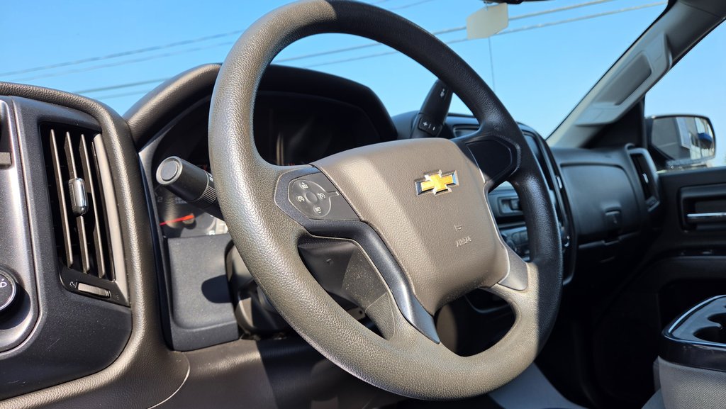 Chevrolet Silverado 1500 LD Custom 2019 à Matane, Québec - 17 - w1024h768px