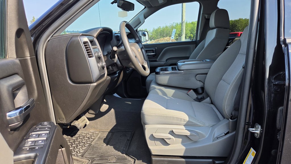 Chevrolet Silverado 1500 LD Custom 2019 à Matane, Québec - 14 - w1024h768px