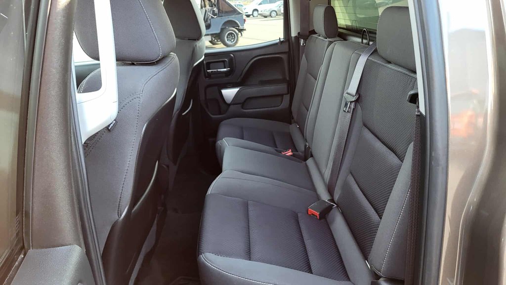 2015 Chevrolet Silverado 1500 LT in Matane, Quebec - 11 - w1024h768px