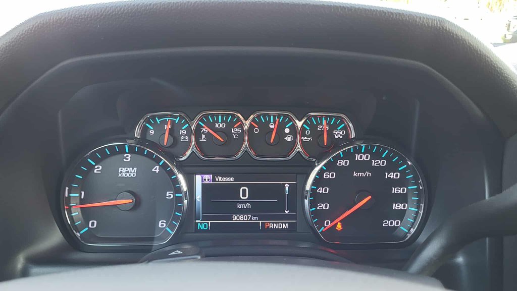 2015 Chevrolet Silverado 1500 LT in Matane, Quebec - 14 - w1024h768px