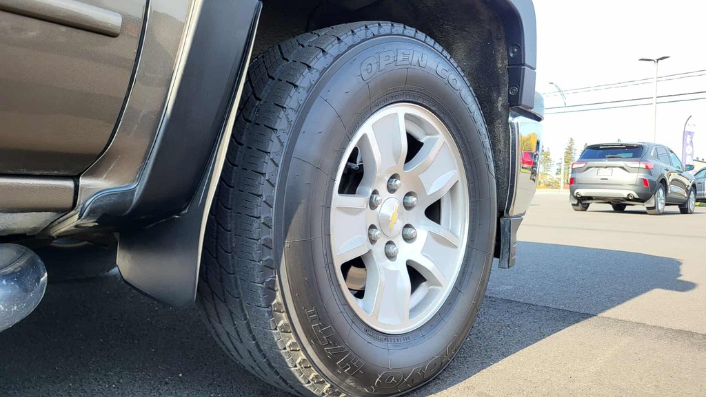 2015 Chevrolet Silverado 1500 LT in Matane, Quebec - 9 - w1024h768px