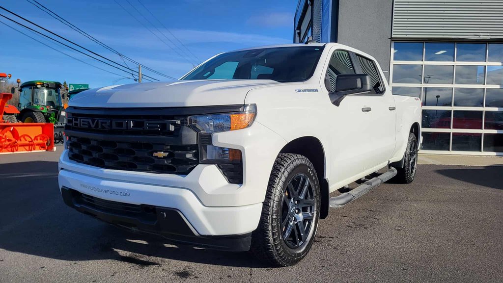 2023 Chevrolet Silverado 1500 Custom in Matane, Quebec - 9 - w1024h768px