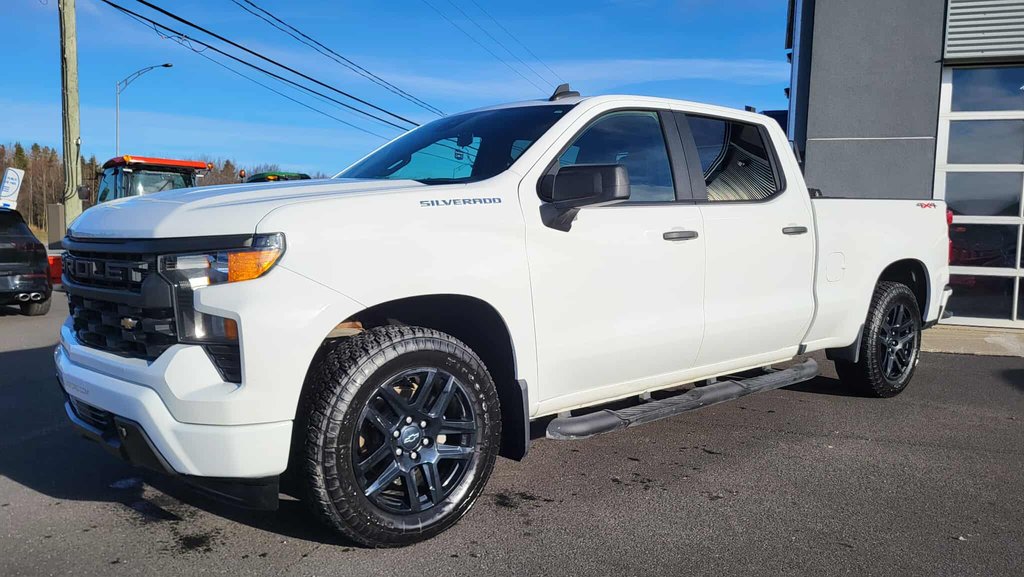 2023 Chevrolet Silverado 1500 Custom in Matane, Quebec - 11 - w1024h768px