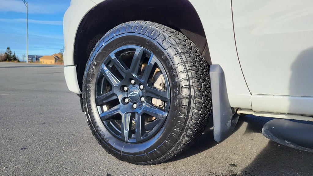 2023 Chevrolet Silverado 1500 Custom in Matane, Quebec - 10 - w1024h768px