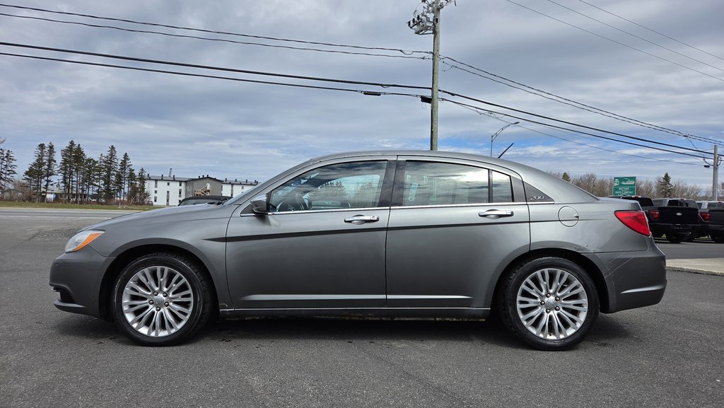 Chrysler 200 Limited 2013 à Matane, Québec - 8 - w1024h768px
