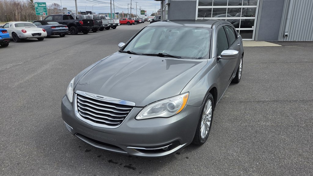 Chrysler 200 Limited 2013 à Matane, Québec - 11 - w1024h768px