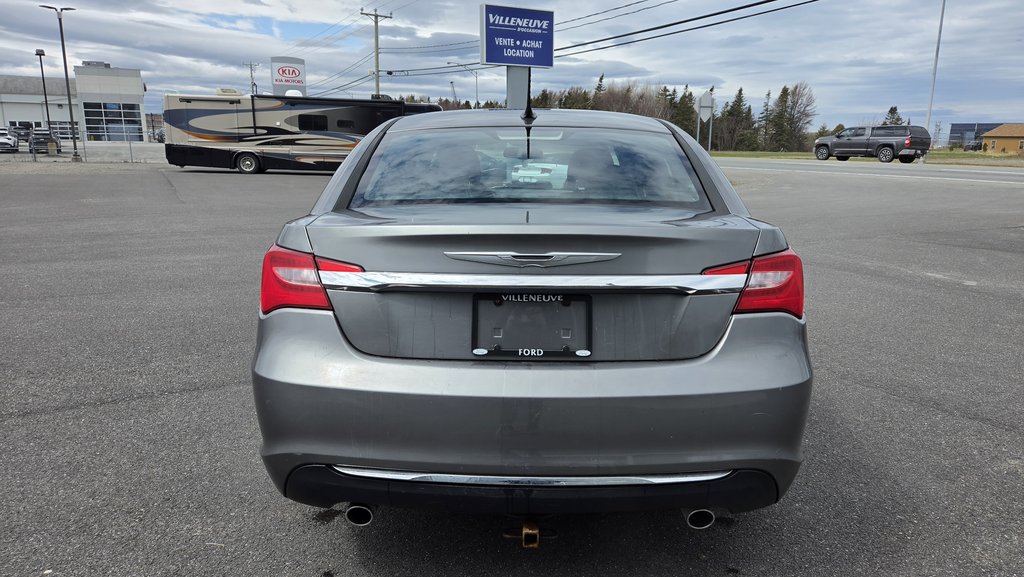 Chrysler 200 Limited 2013 à Matane, Québec - 5 - w1024h768px
