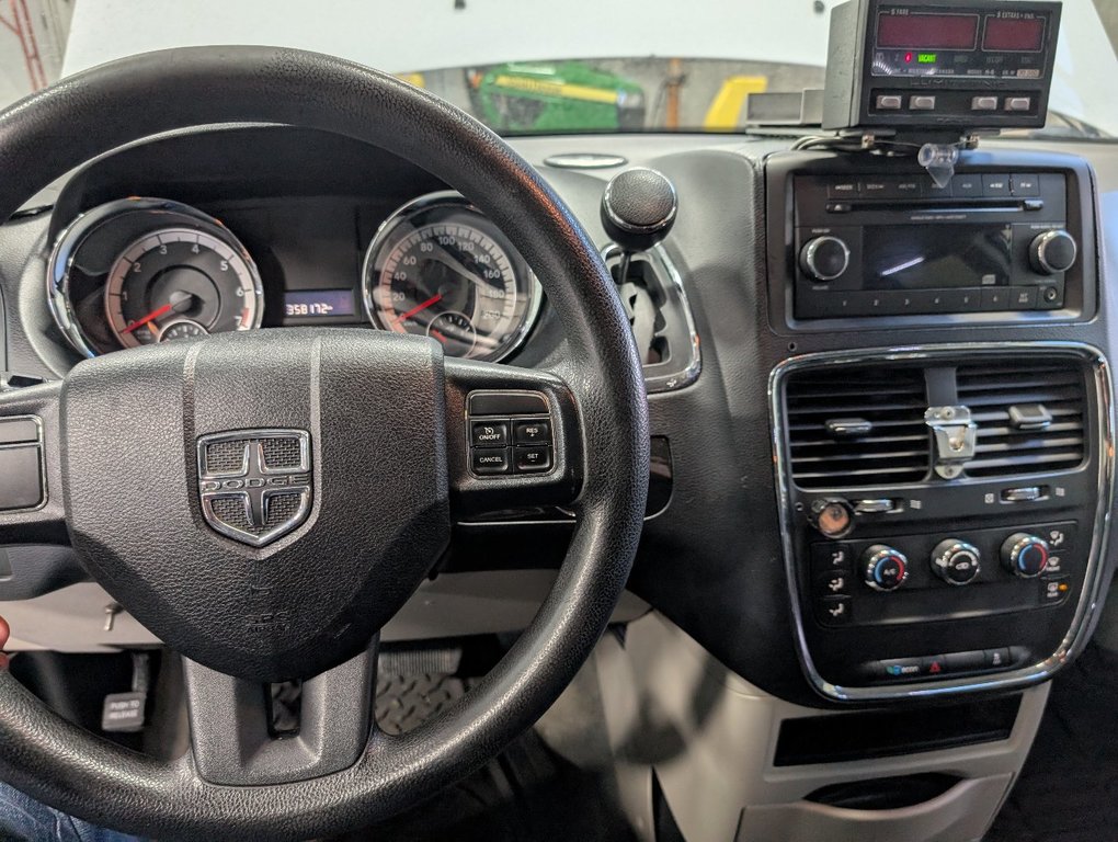 Dodge Grand Caravan SXT VERSION TRANSPORT ADAPTÉ 2014 à Matane, Québec - 9 - w1024h768px