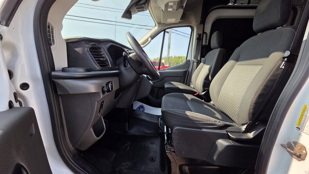 2022 Ford E-Transit Cargo Van Électrique TOIT MOYEN in Matane, Quebec - 19 - w1024h768px
