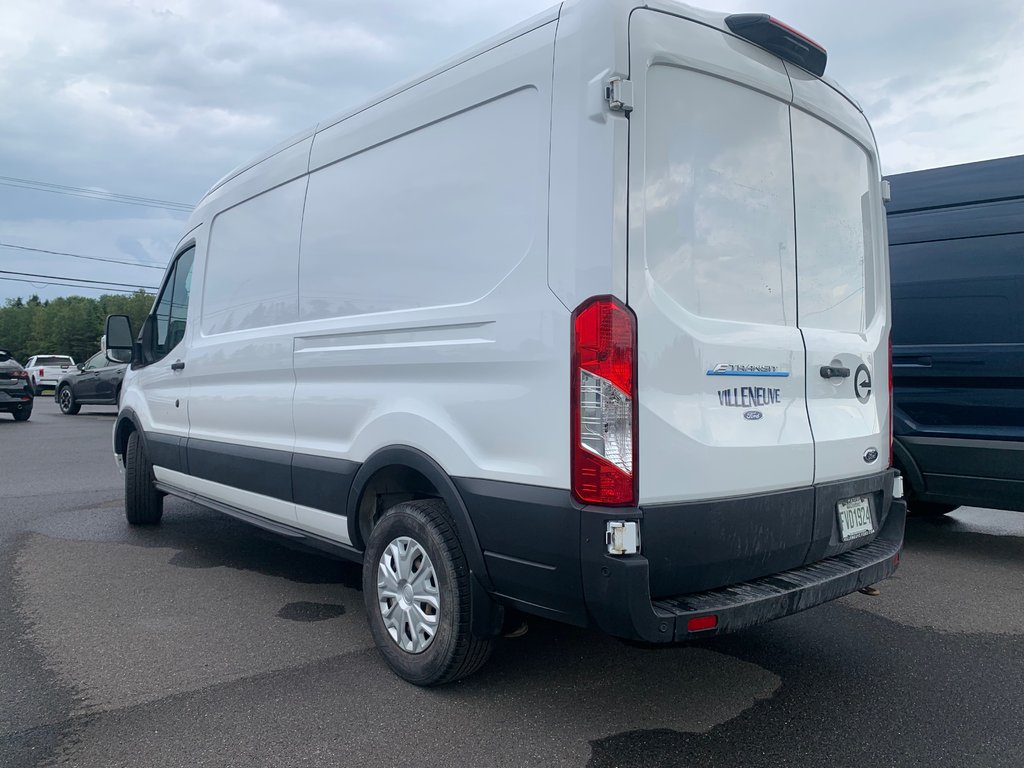 2022 Ford E-Transit Cargo Van Électrique TOIT MOYEN in Matane, Quebec - 3 - w1024h768px