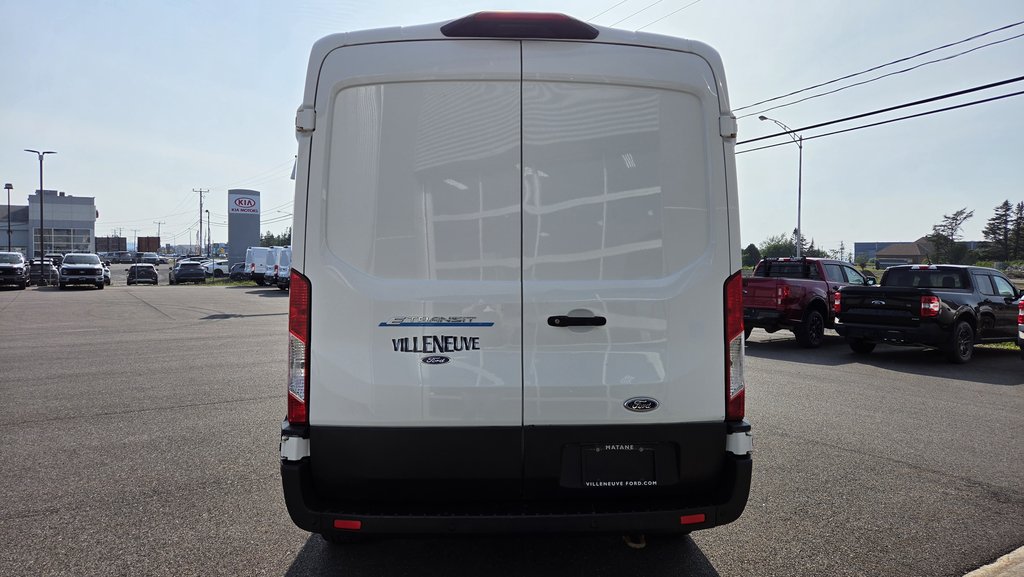 2022 Ford E-Transit Cargo Van Électrique TOIT MOYEN in Matane, Quebec - 9 - w1024h768px